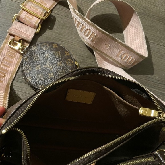 Louis Vuitton Crossbody Bag - Picture 3 of 14